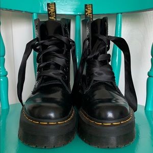 dr. martens molly boots